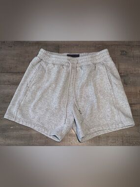 Abercrombie & Fitch Light Gray Fleece Drawstring Athletic Shorts, size medium.